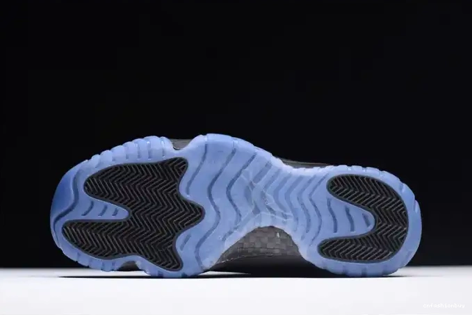 Air 11 Jordan 378037-005 black Cap Gown and 0506